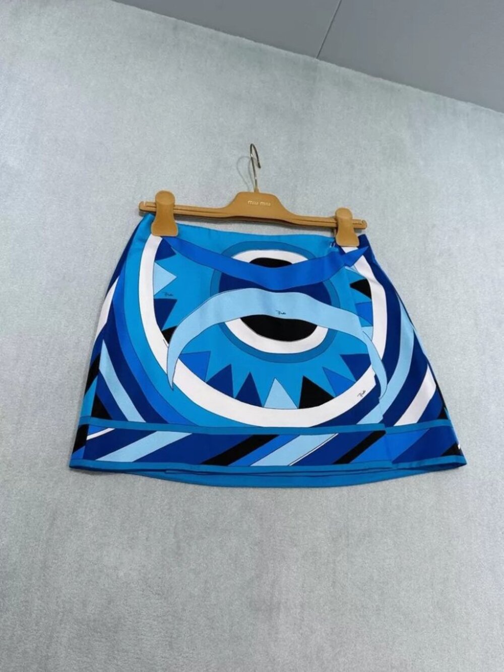 NWT Emilio Pucci Blue Geometric Silk Halter Top & Skirt Set - Picture 12 of 16